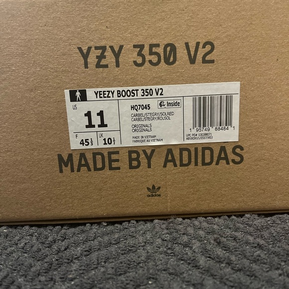 Yeezy 350 V2 (SZ 11) - Picture 2 of 3